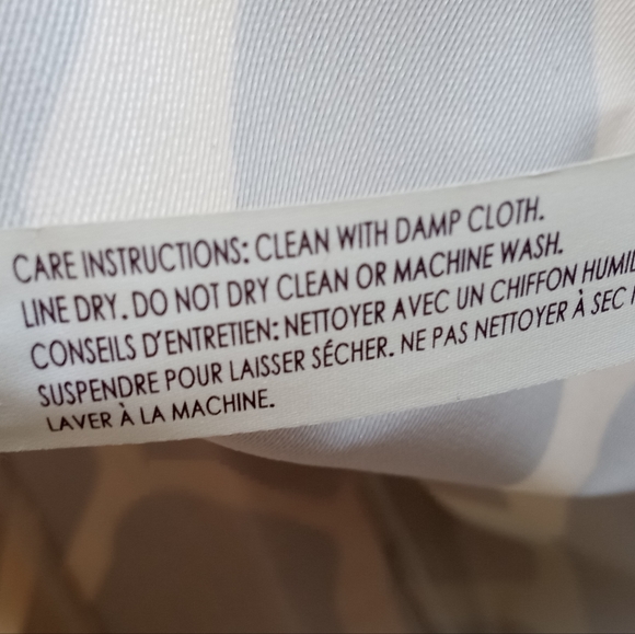 Elizabeth Arden Giraffe Print Tote - Picture 7 of 7